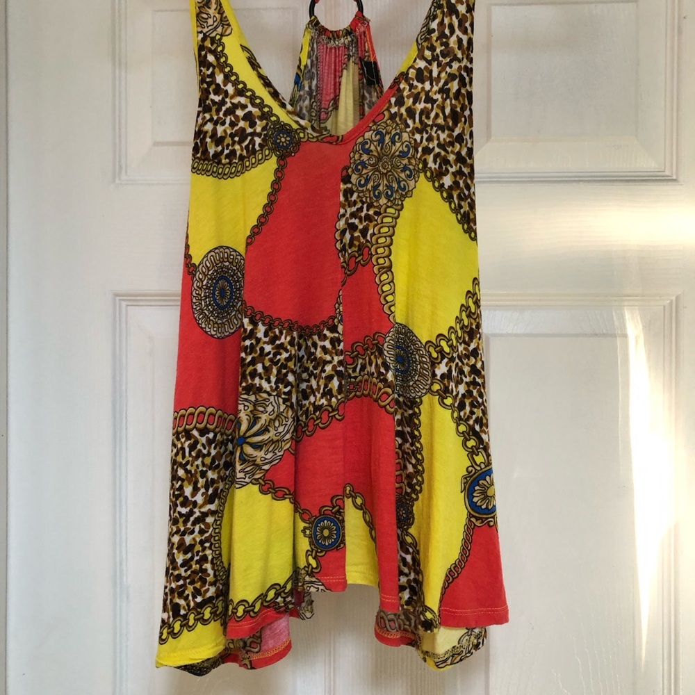 Sleeveless Yellow and Coral Patterned Tank Top